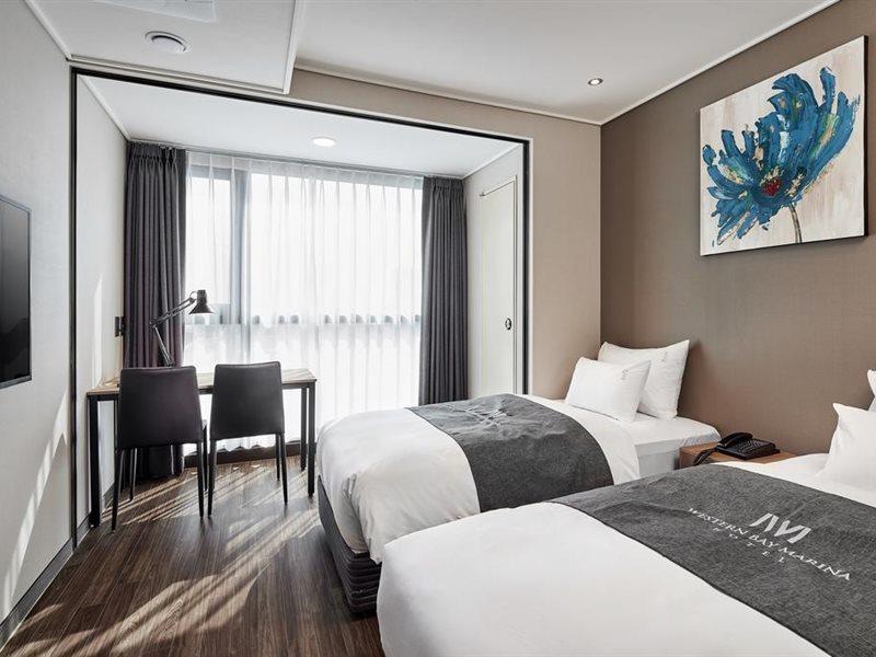 Western Bay Marina Hotel Пхёнтхэк Экстерьер фото