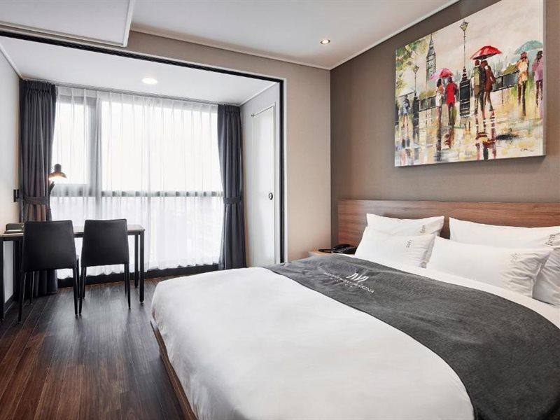 Western Bay Marina Hotel Пхёнтхэк Экстерьер фото