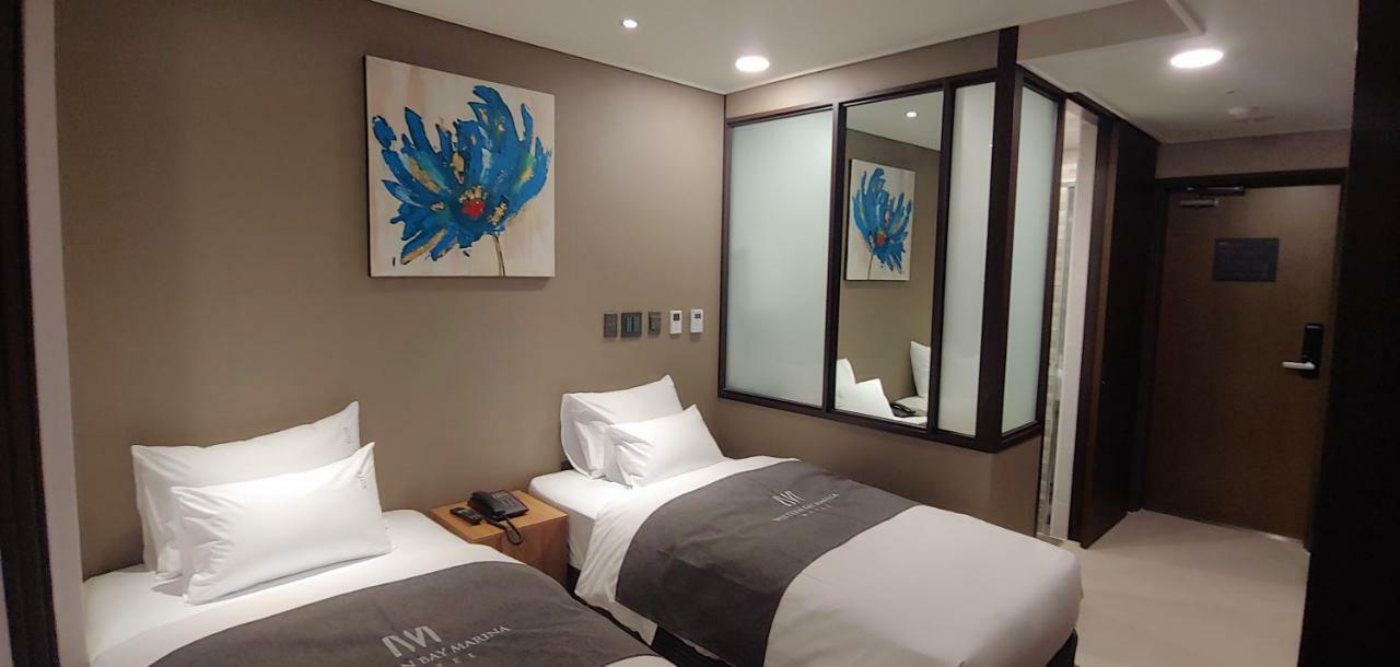 Western Bay Marina Hotel Пхёнтхэк Экстерьер фото