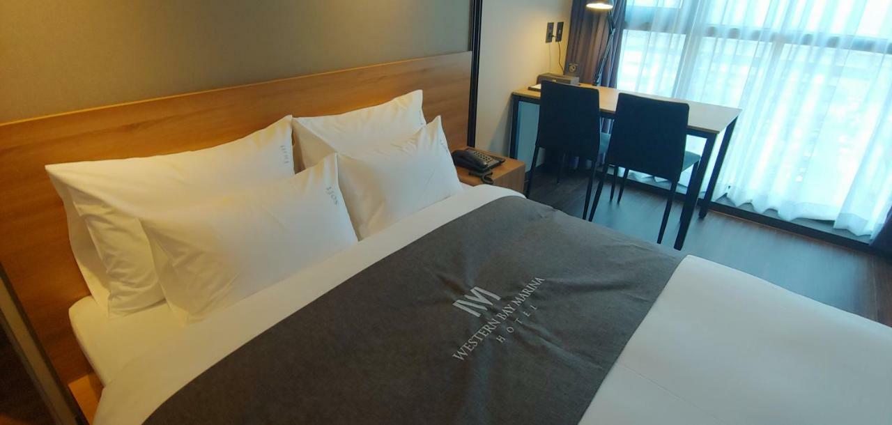 Western Bay Marina Hotel Пхёнтхэк Экстерьер фото