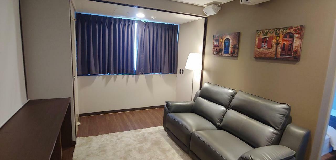Western Bay Marina Hotel Пхёнтхэк Экстерьер фото