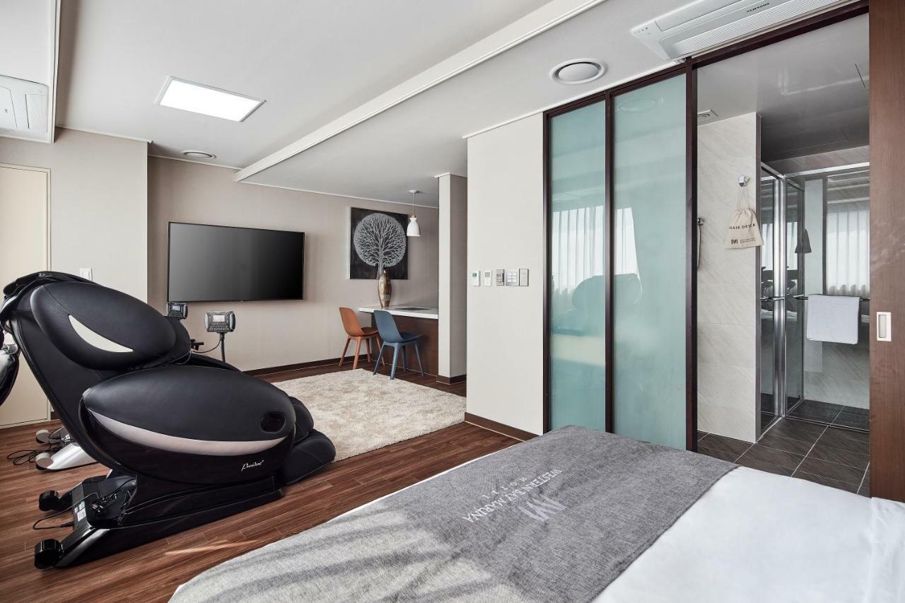 Western Bay Marina Hotel Пхёнтхэк Экстерьер фото