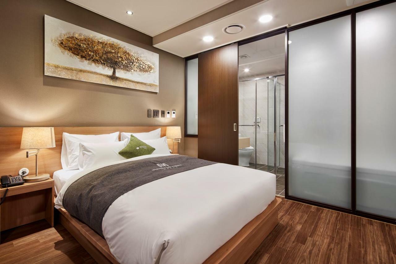 Western Bay Marina Hotel Пхёнтхэк Экстерьер фото