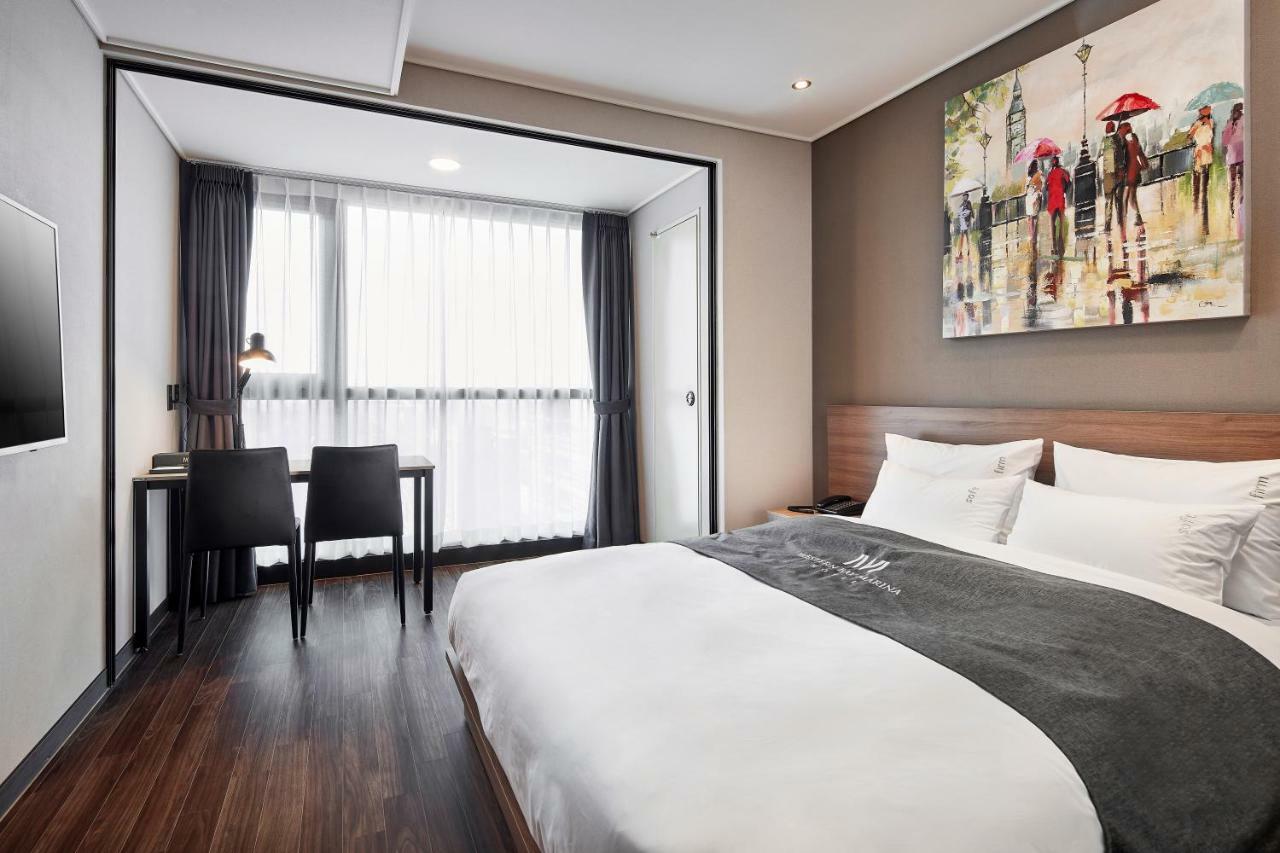 Western Bay Marina Hotel Пхёнтхэк Экстерьер фото